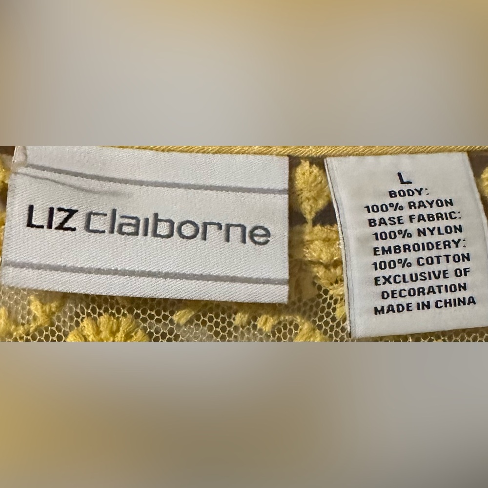 LIZ CLAIBORNE size LARGE Yellow Lace Detail 3/4 length sleeves Top - Picture 7 of 7